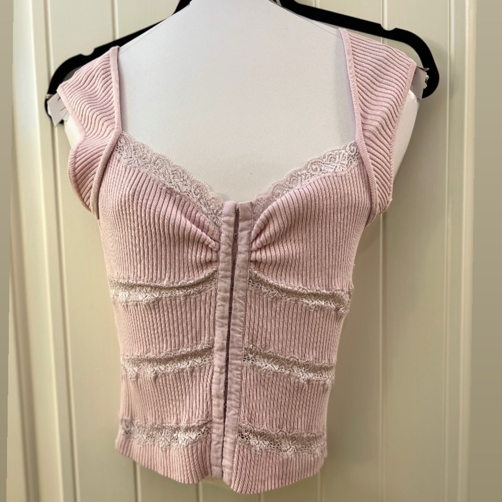 BEBE, Ribbed with Lace accent Crop Top with Sweetheart Neckline Size S